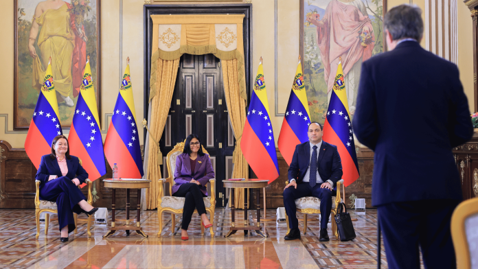 Presidenta (E) Delcy Rodríguez: Cada acuerdo que hemos firmado es para el bienestar del pueblo de Venezuela Delcy Rodríguez acuerdos Venezuela