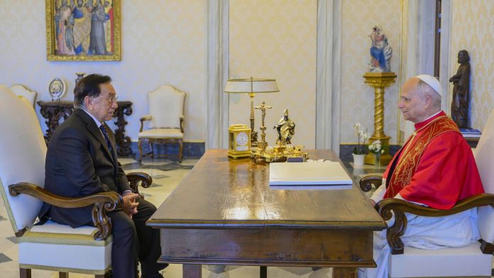 Presidente Balcázar anunció que el papa León XIV visitará Perú en noviembre Papa León XIV Perú