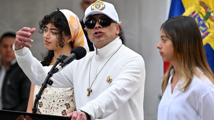 Petro abrió la segunda vuelta en Colombia con un llamado a votar y defender la democracia Petro segunda vuelta Colombia