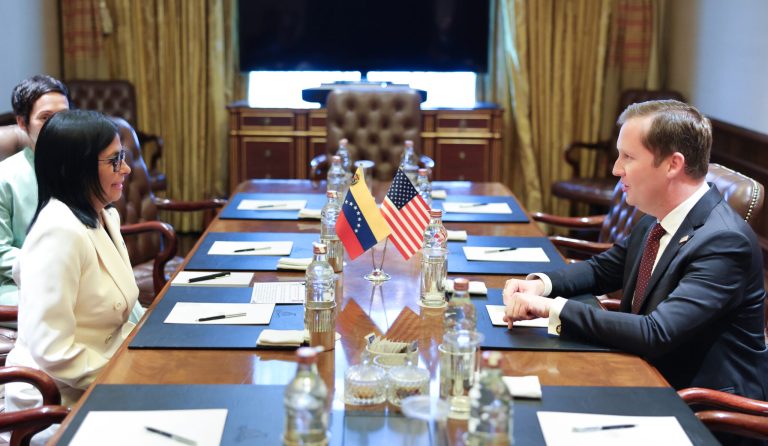 Presidenta (E) Delcy Rodríguez Sergio Gor Venezuela India EEUU Relación Bilateral Diplomacia de Paz
