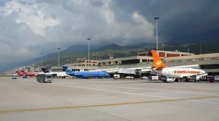 Reabre parcialmente aeropuerto Maiquetía asistencia humanitaria
