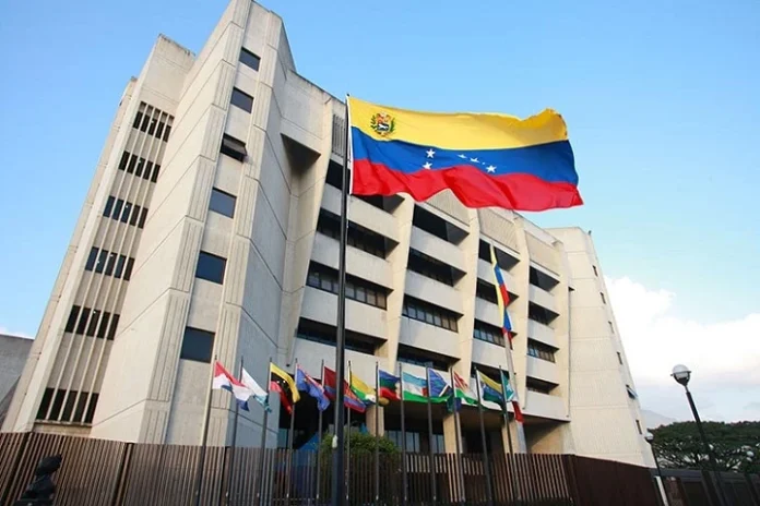 El TSJ recibe insumos en su sede principal para damnificados