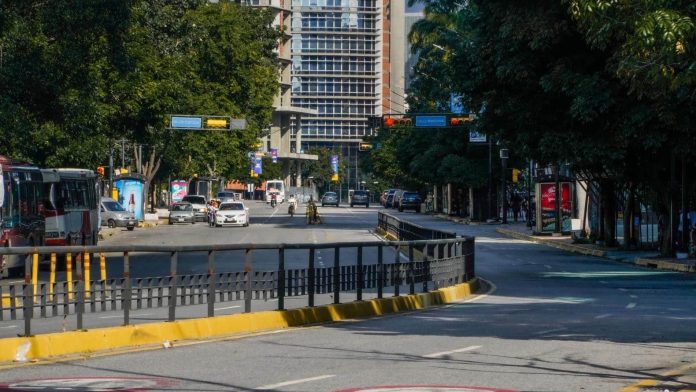 Vías de Chacao tendrán cierre parcial por procesión