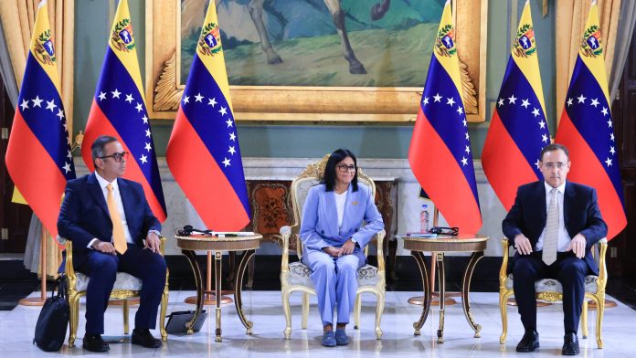 Presidenta (E) Delcy Rodríguez firma acuerdo estratégico con empresa General Electric