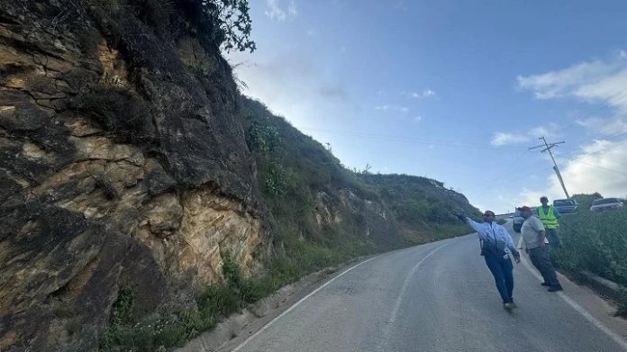 paso vehicular a Choroní Ocumare de la Costa