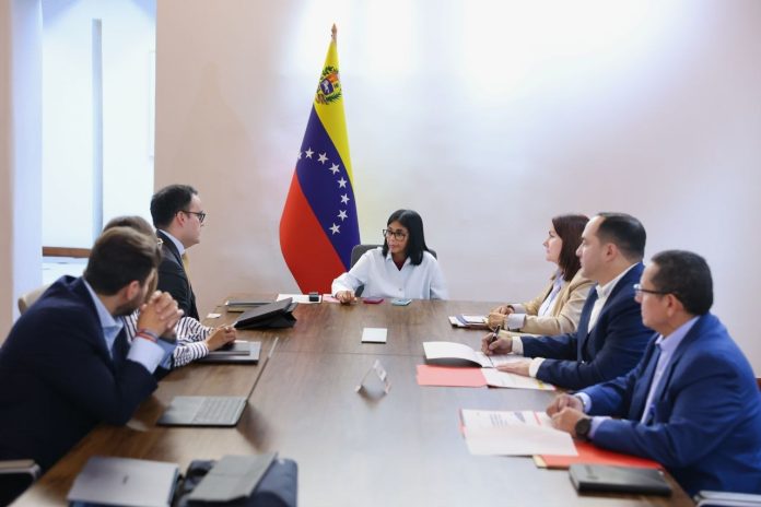 Presidenta (E) Delcy Rodríguez lideró reunión con el gabinete económico en Caracas Delcy Rodríguez reunión gabinete económico