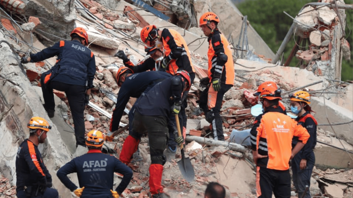 rescatistas nacionales internacionales terremoto