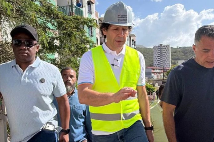profesionales viviendas dañadas La Guaira