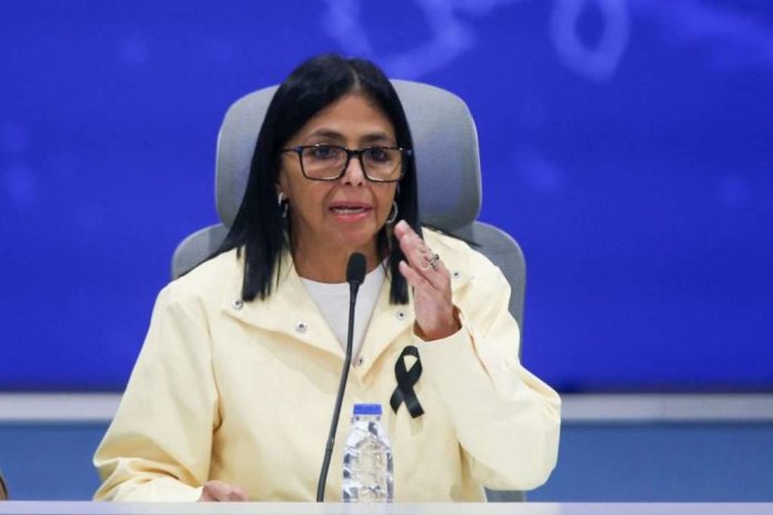 Presidenta (E) crea fondo de 200 millones de dólares con recursos del FMI para reconstruir zonas afectadas Delcy Rodríguez recurso FMI