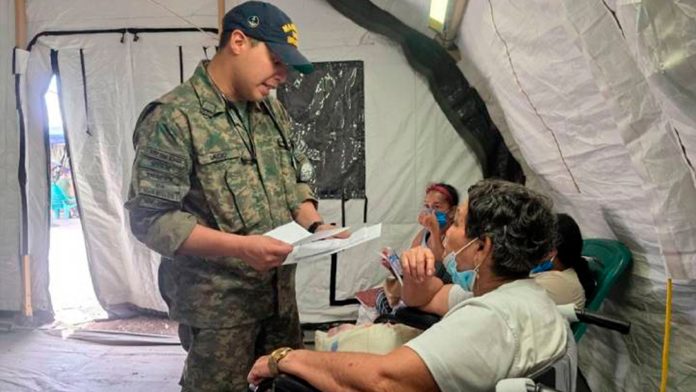 Médicos de Lituania asisten a familias afectadas los terremotos en Los Caracas Médicos de Lituania asisten a familias afectadas los terremotos en Los Caracas