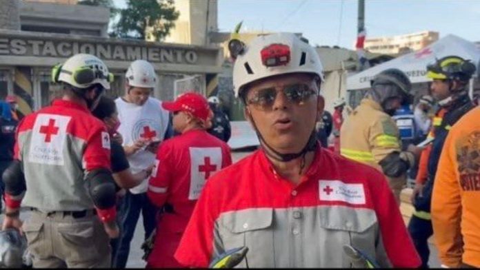 Logran contacto visual con Hernán Gil tras más de 100 horas de rescate ininterrumpidas Logran contacto visual con Hernán Gil tras más de 100 horas de rescate ininterrumpidas