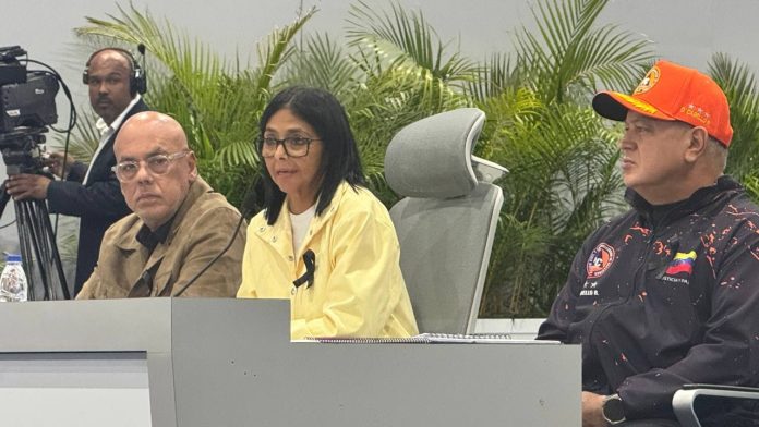 Presidenta (E) denuncia en rueda de prensa internacional matriz mediática para crear caos en La Guaira: “Es miserable, desalmado”